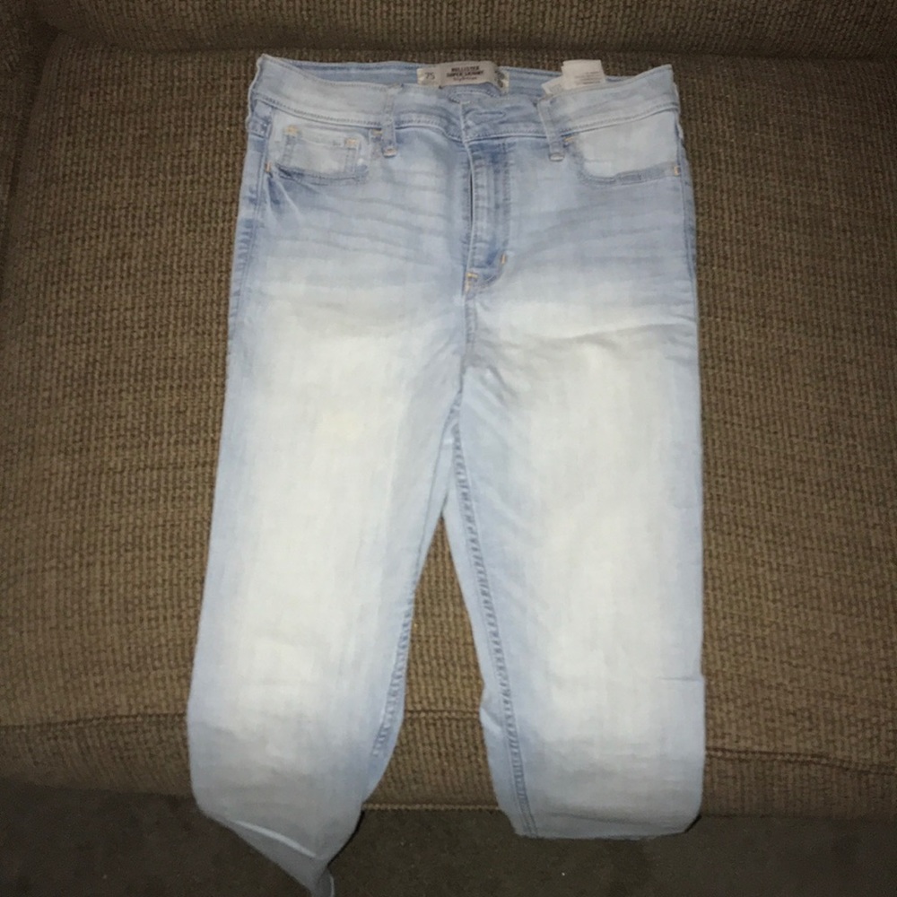 Hollister Jeans - Picture 4 of 8